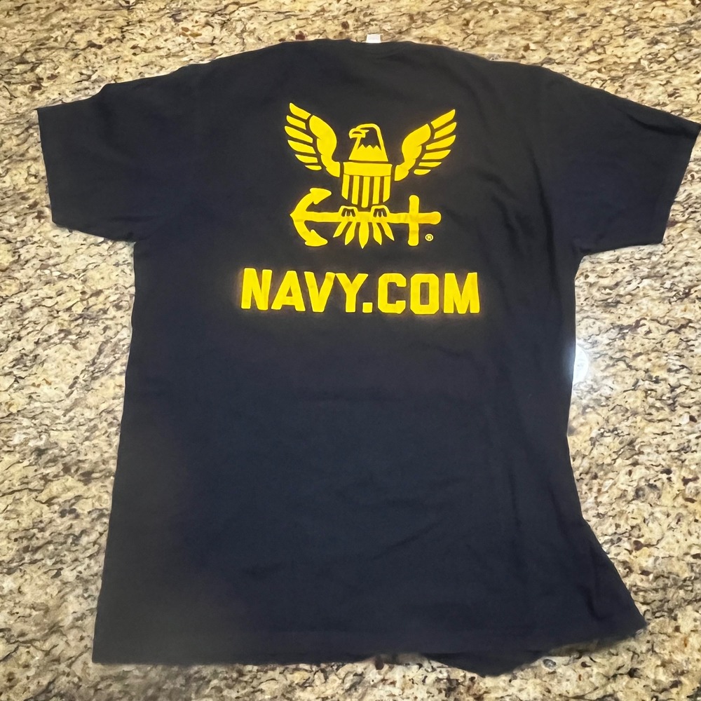 US Navy Forged By The Sea Graphic T-Shirt Black Yellow Mens Size L